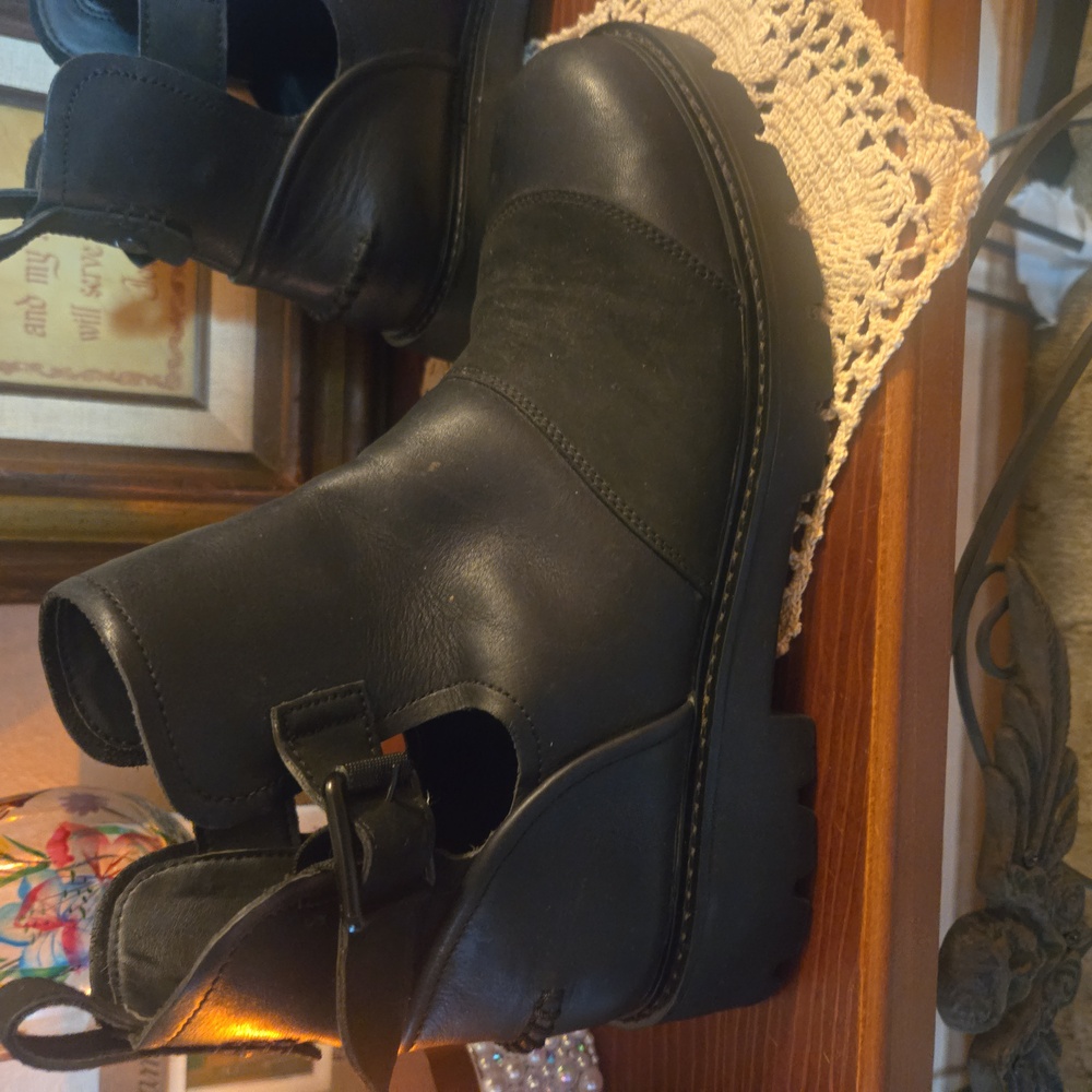 UGG Black Moto Boots - Picture 10 of 12